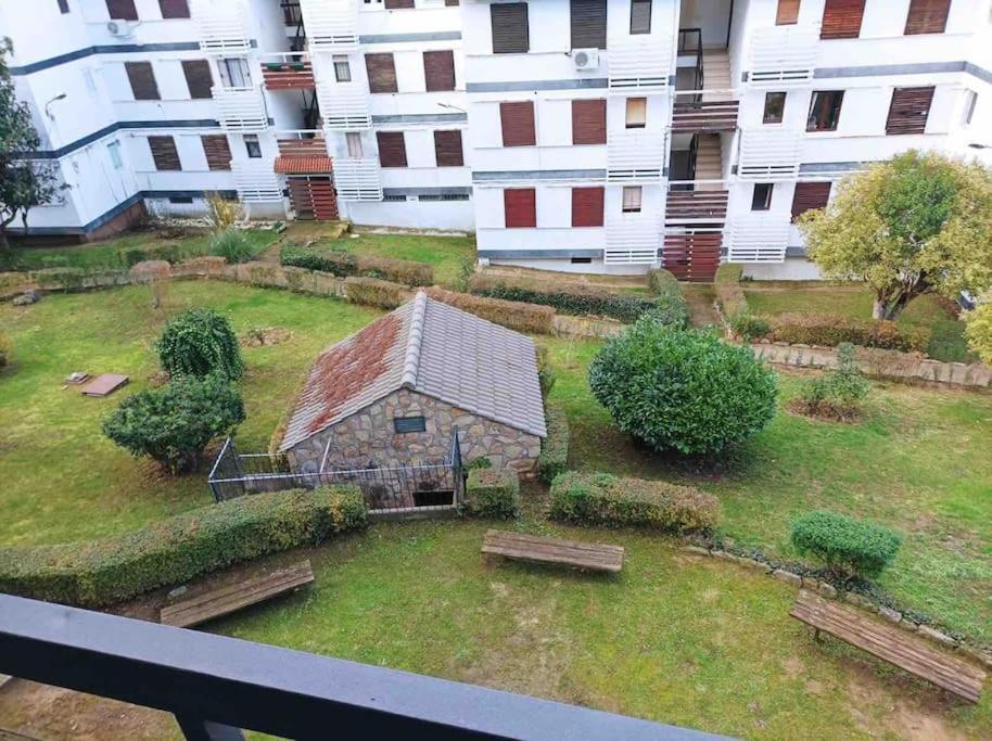 Precioso Piso En La Playa De Madrid A 45 Min Del Centro De La Ciudad Apartment San Martin de Valdeiglesias Exterior photo